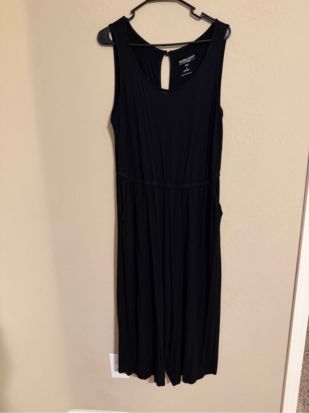 torrid Black Sleeveless Midi Keyhole Dress